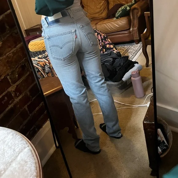 Re/Done vintage light wash jeans - Picture 9 of 11